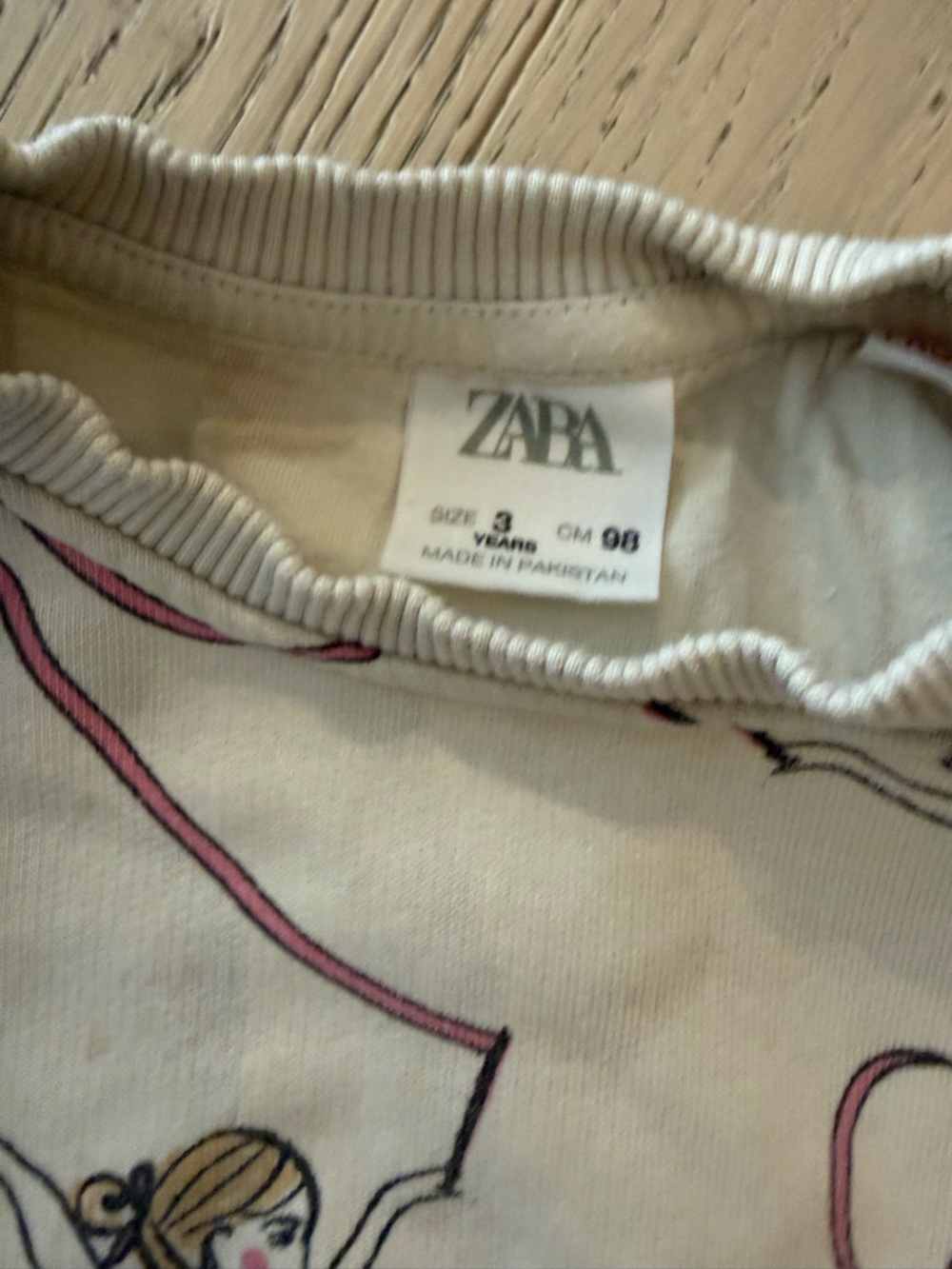 Zara Cream Sweatshirt with Pink & Lavender Accents - Picture 2 of 2